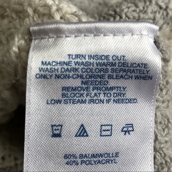 ⭐️ Lands End Gray and White Striped Cable Knit Sweater Size LARGE - Picture 8 of 12